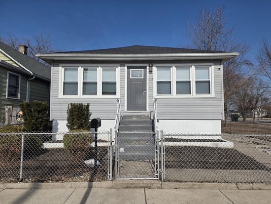 1127 164th Pl, Hammond, IN 46320