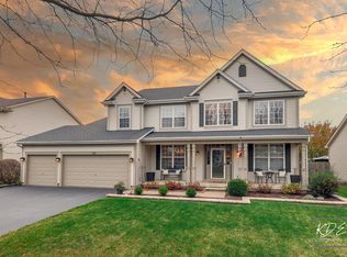 517 Woodland Way, Oswego, IL 60543