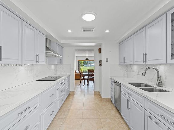 3rd image of 19435 E Lake Dr