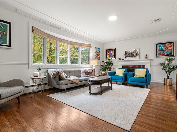 3rd image of 723 Blue Hill Ave