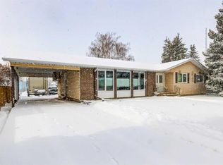 703 NE Memorial Ave, Vulcan, AB T0L2B0