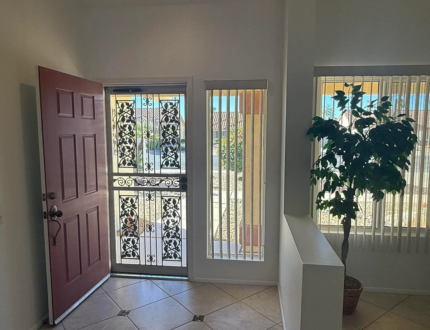 2 bed, 2.0 bath, 1356 sqft, $1,950 — Photo 2