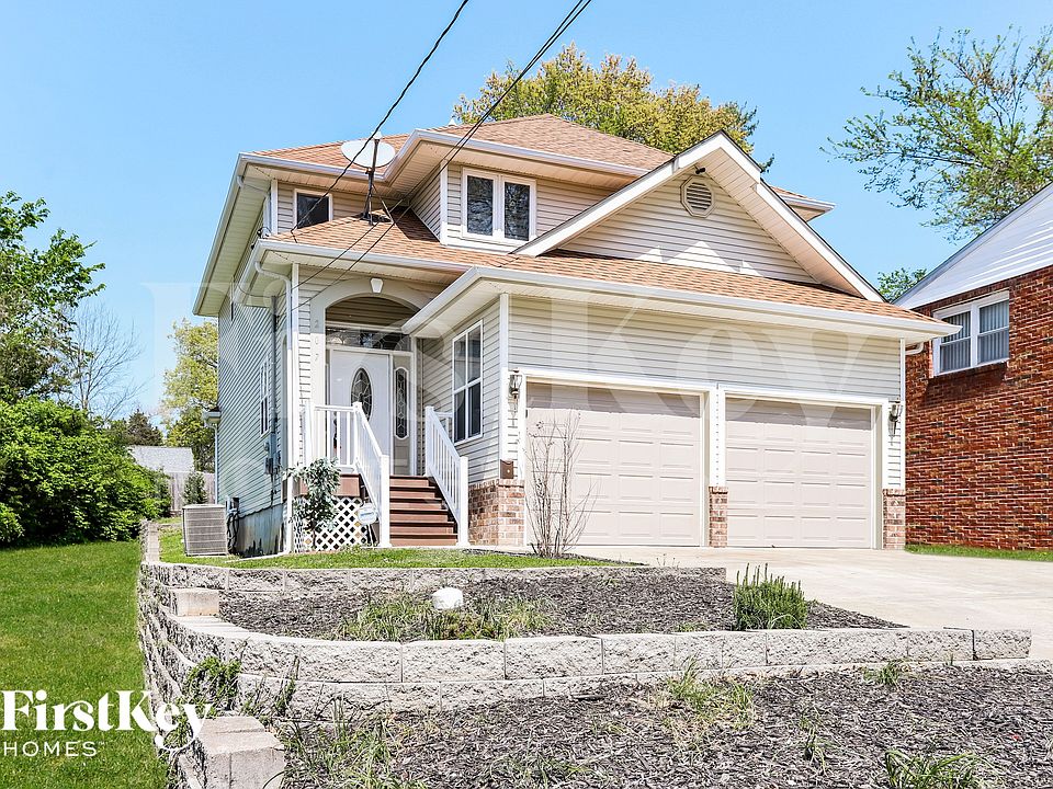 1st image of 207 Lithia Ave