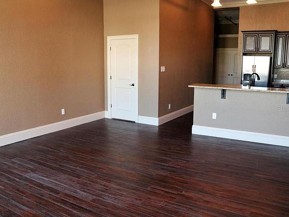 4th image of 29 NE 1st Ave #C