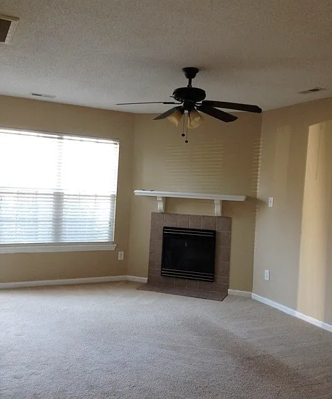 1112 Pueblo Dr — Photo 2