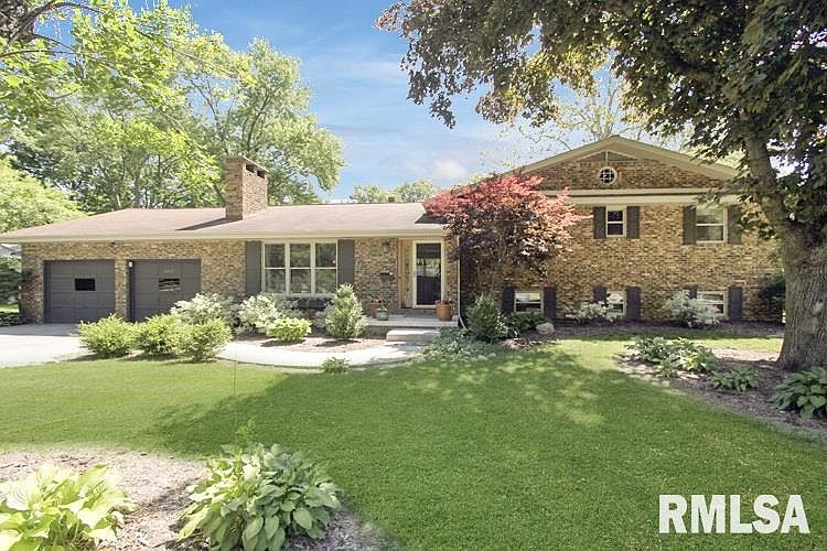 1st image of 6028 N Wedgewood Ln