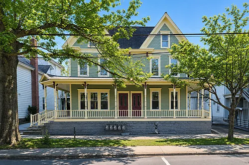 523 Sarah St #B Photo 1