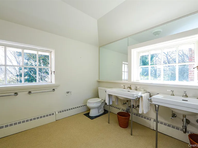 1 Pond Rd — Photo 29