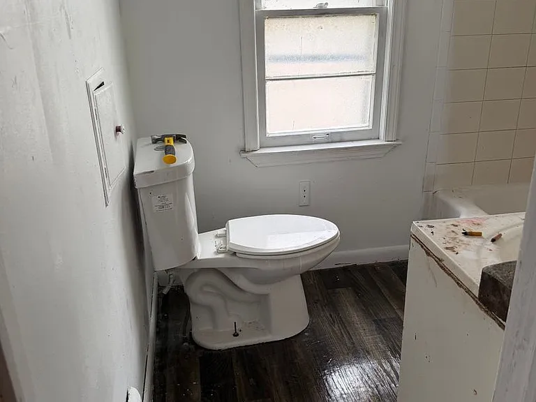 21860 Roberts Ave — Photo 5