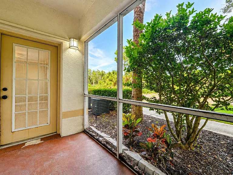356 SE Rogers Ct — Photo 27