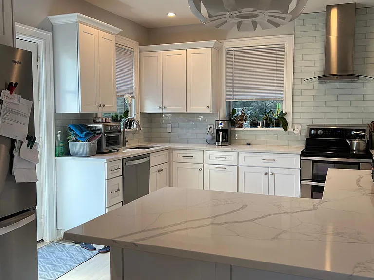 12 Plymouth Rd — Photo 4