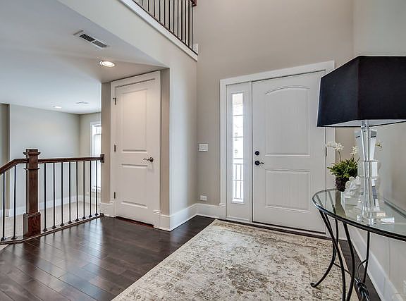 3rd image of 420 N 1st Street