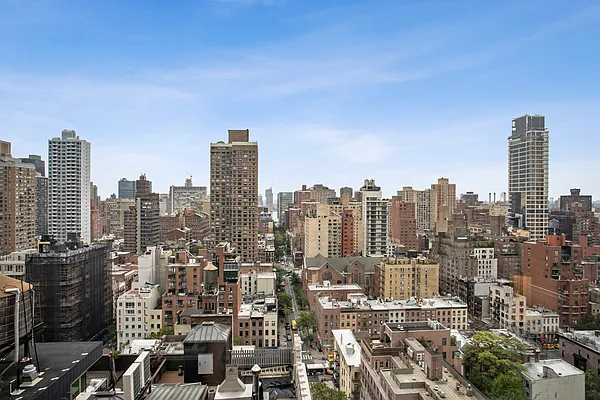 Sold by Douglas Elliman | media 8