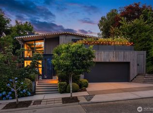 3908 NE 38th St, Seattle, WA 98105