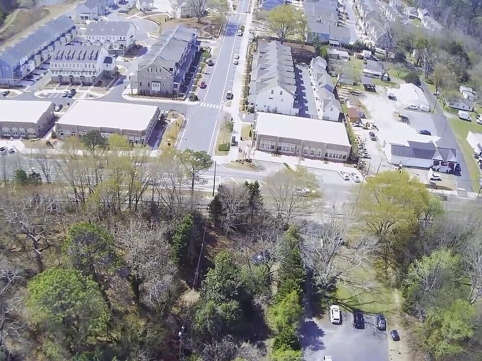 1st image of 105 Bowles Dr