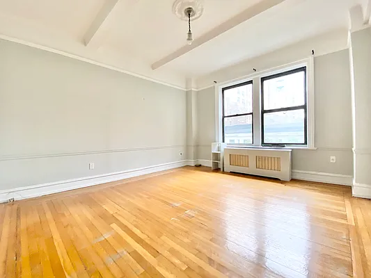 Rented by Bond New York | media 3