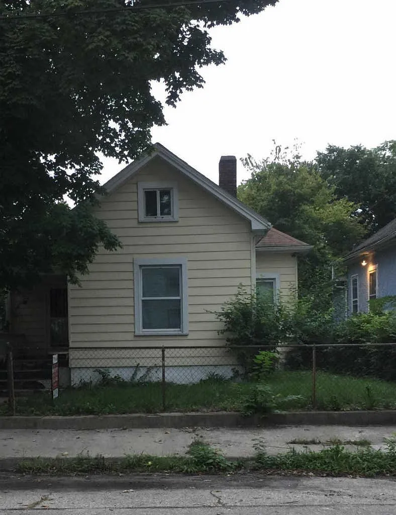 1413 Grove St photo 1