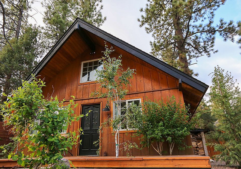 1st image of 375 Tiger Lily Dr