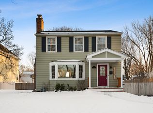 1106 E Willow Ave, Wheaton, IL