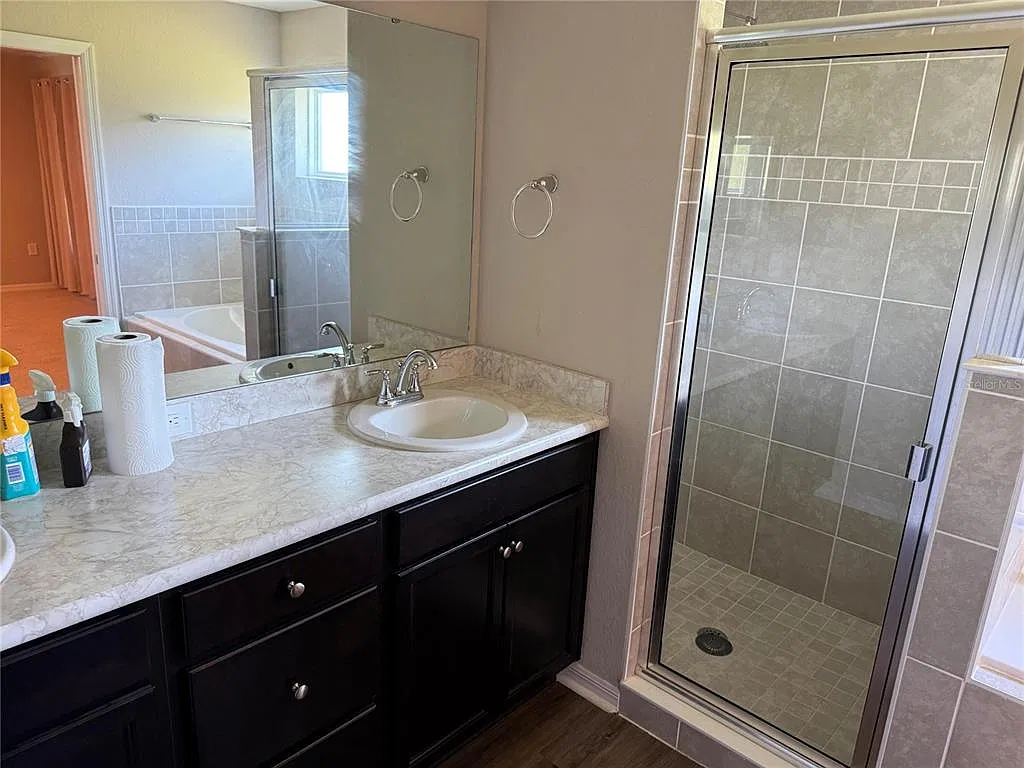 4 bed, 4.0 bath, 1730 sqft, $2,395 — Photo 4