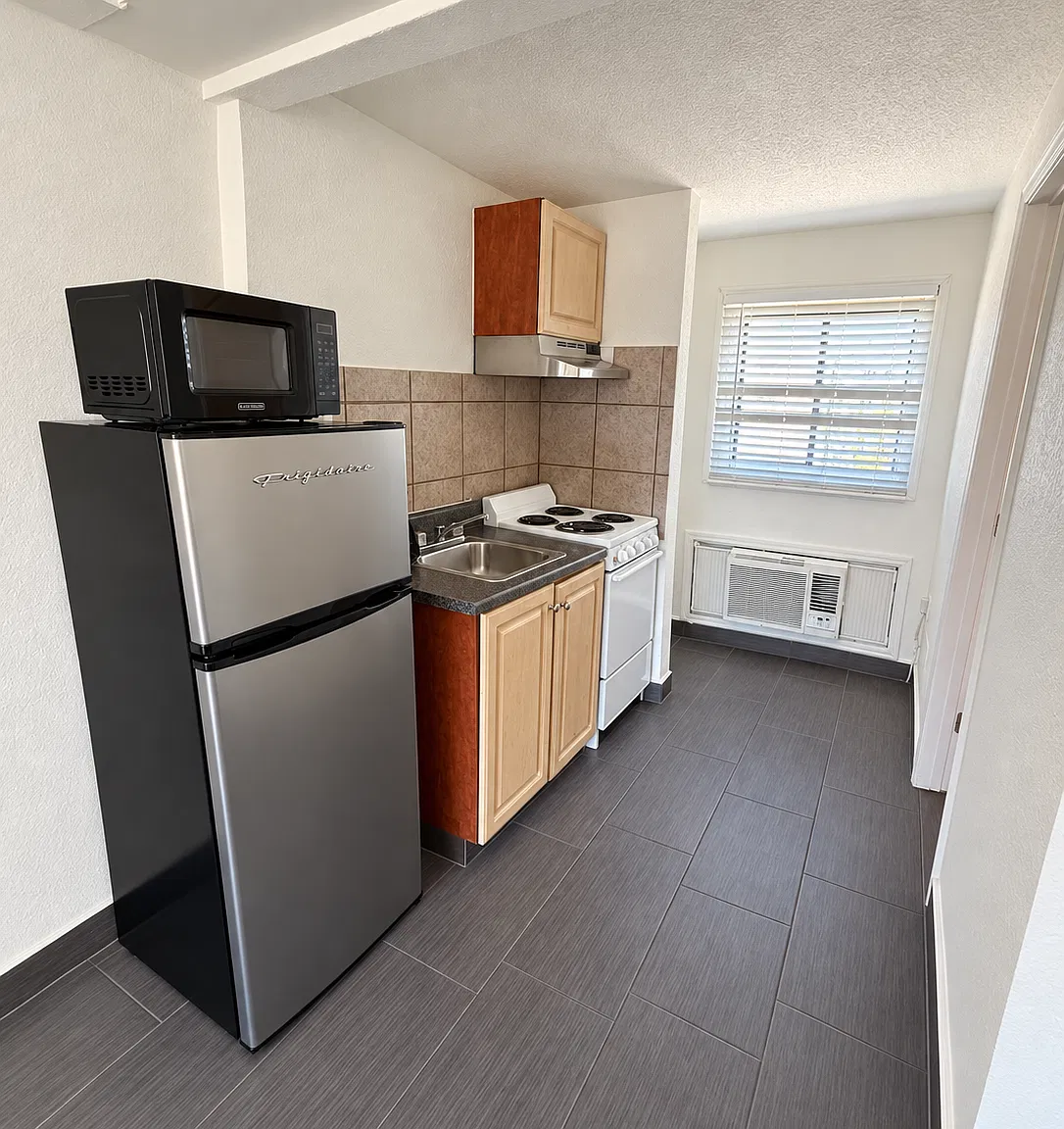 1 bed, $1,100 — Photo 1