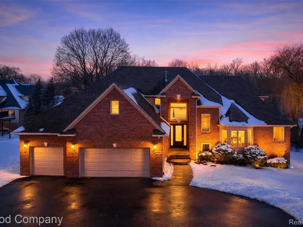 6456 Willow Rd, West Bloomfield, MI 48324