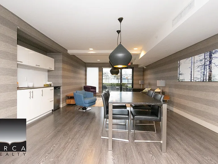1588 Hastings St E #210 — Photo 14