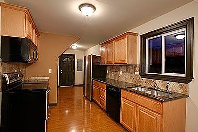 3rd image of 708 8th St NE