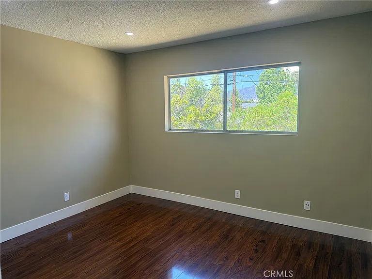 600 E Acacia Ave #6 — Photo 7