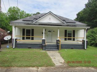 215 E Maple St, Mount Olive, NC 28365