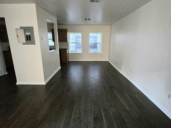 2nd image of 115 Leslie St #C1