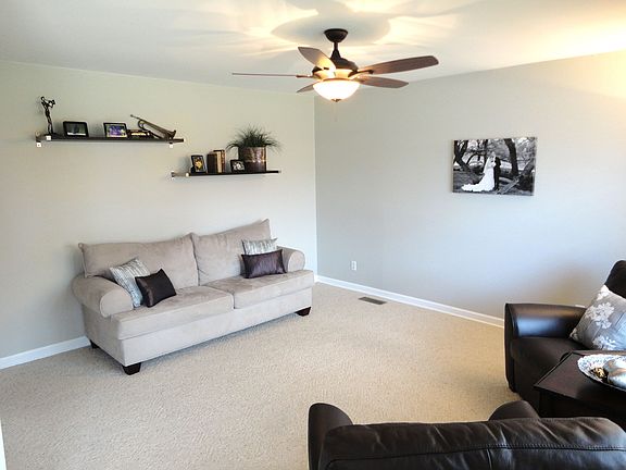 Front Room/Living Room