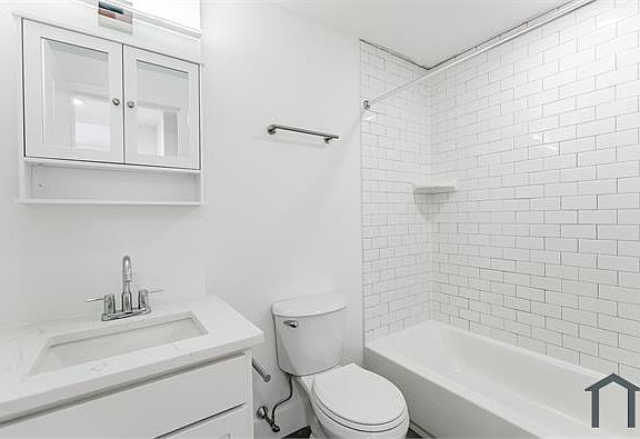 3rd image of 1611 Foulkrod St #304