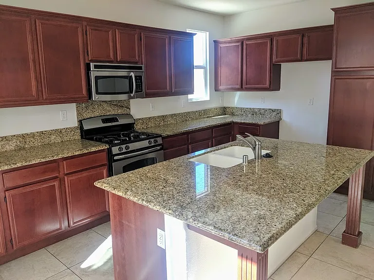 31842 Domenoe Way — Photo 5