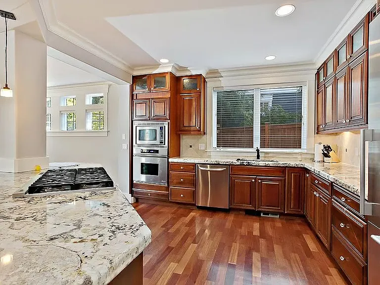823 Kirkland Way — Photo 4