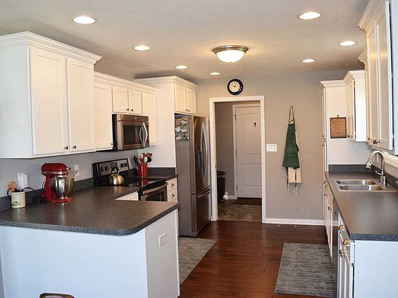 5th image of 8308 Leland Dr