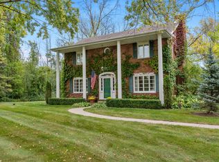 1125 W Heather Ln, River Hills, WI 53217