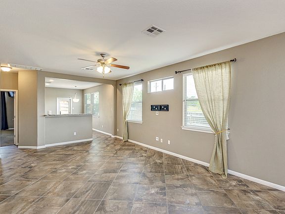 5th image of 3023 Sea Jay Dr