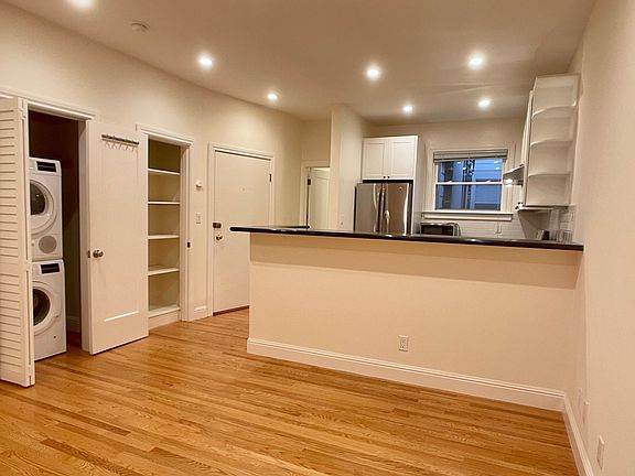 3rd image of 1133 Fell St #6