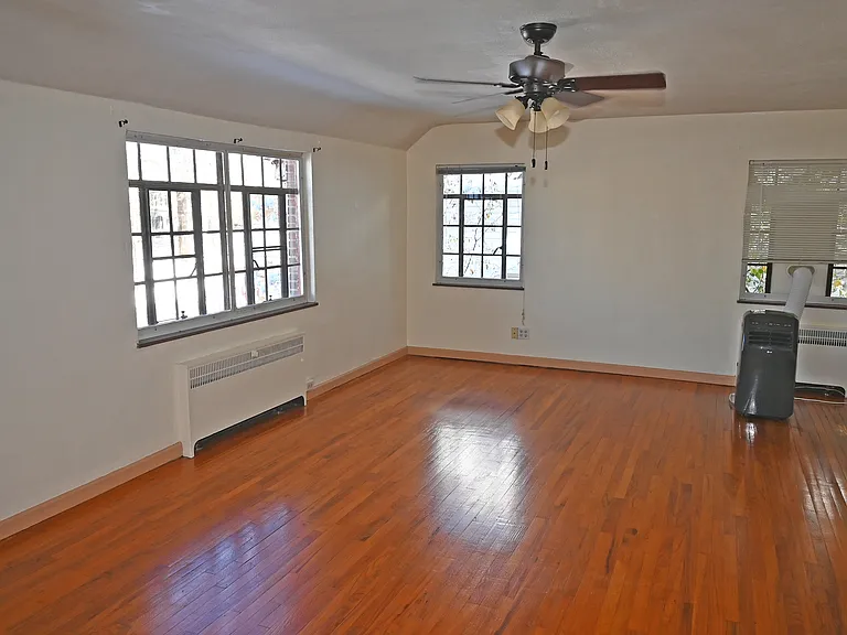 735 Lincolnway E #1 — Photo 8