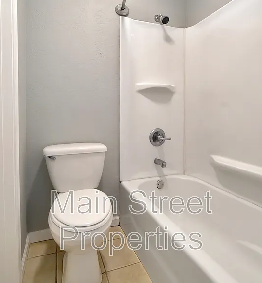 3346 Greenbriar Cir #D — Photo 14