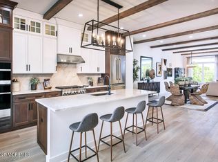 6 Waller Drive, Middletown, NJ 07748