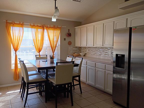4th image of 1415 Vista Hill Loop SW