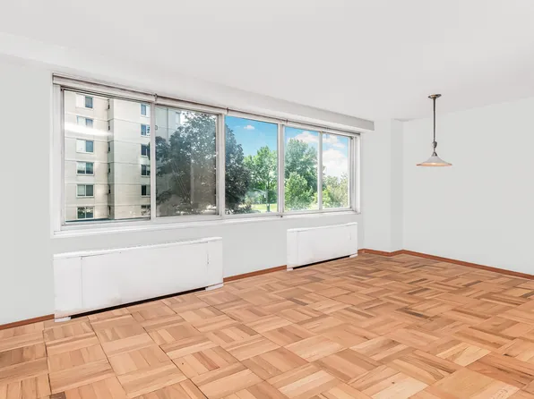 3333 Henry Hudson Parkway image 4 of 18