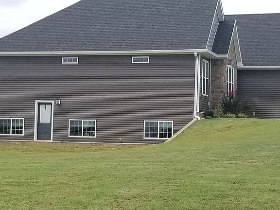 5th image of 109 Montgomery Ave