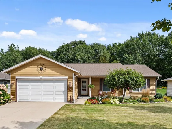 1661 Great Forest DRIVE, West Bend, WI 53090