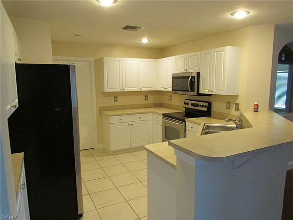 4th image of 2313 NW 10th Ave