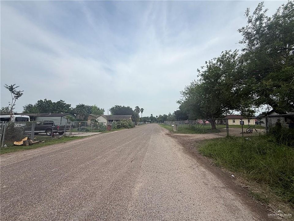 2nd image of 437 Rio Grande Cir