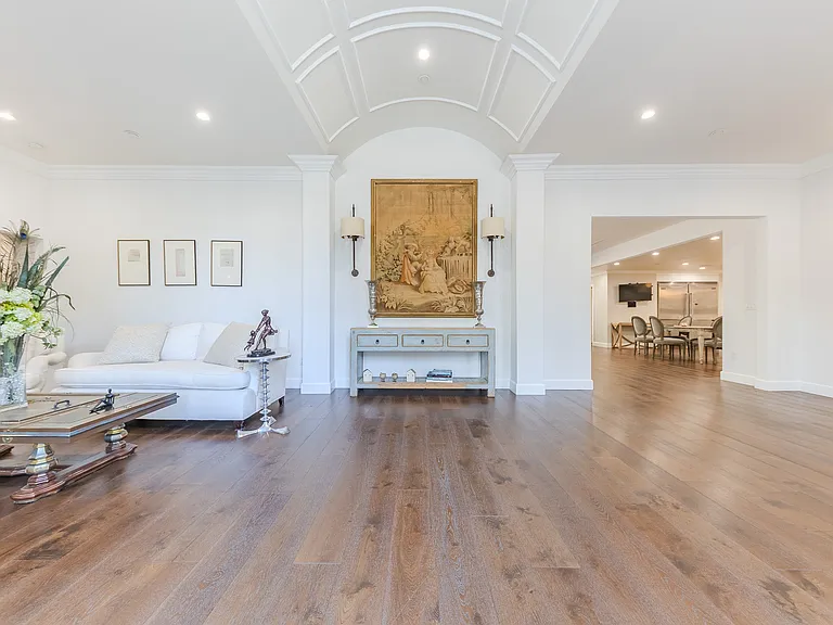 325 W Bellevue Dr — Photo 10