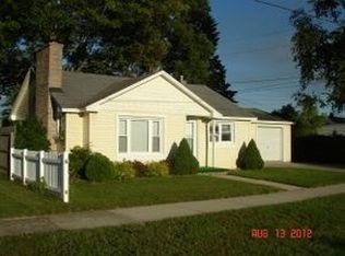 227 Charlotte St, Alpena, MI 49707